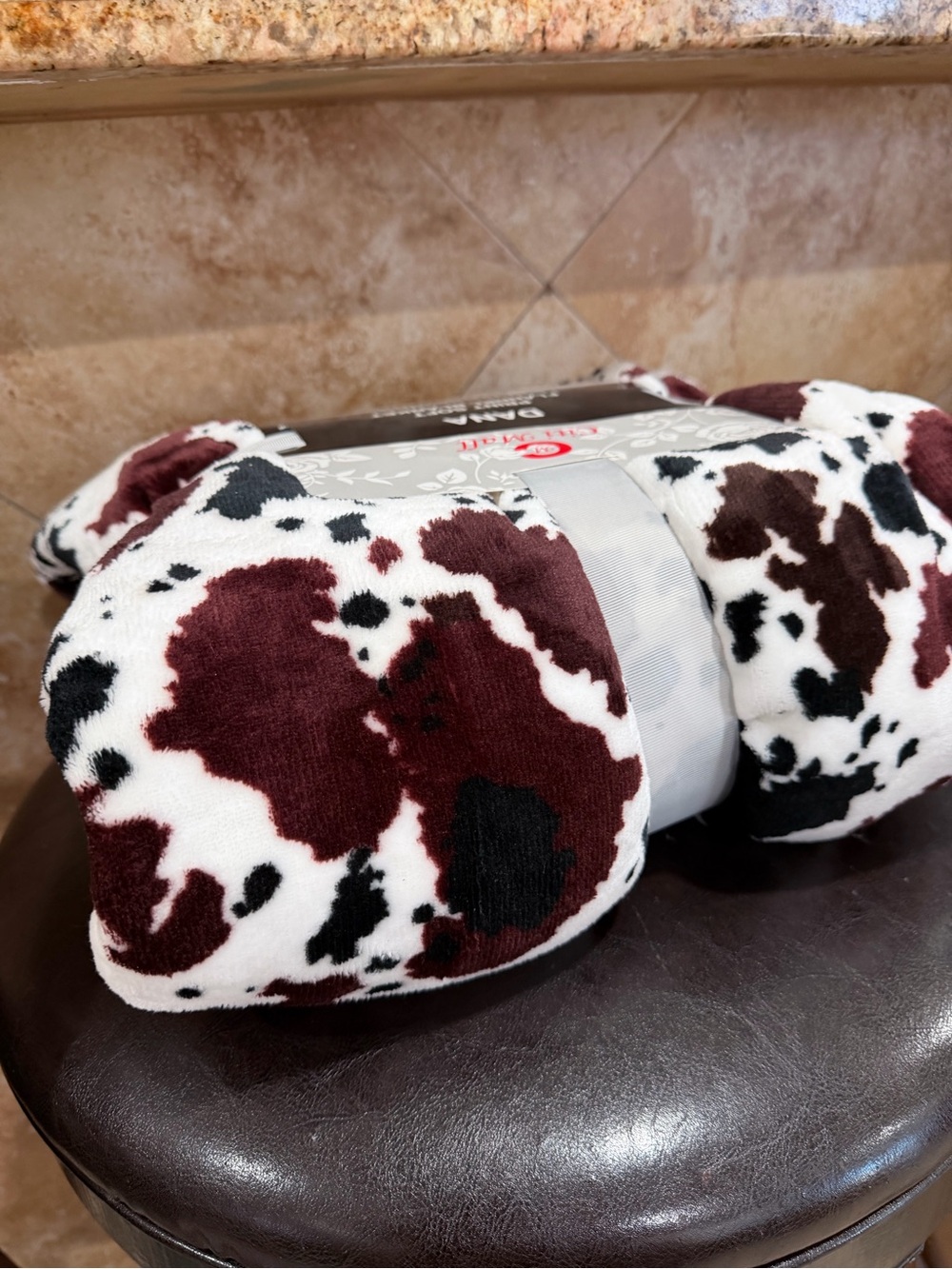 Brown queen fleece Cow-Print  Blanket in Brown & Black